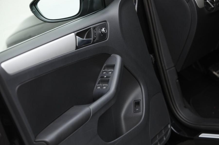  Volkswagen Jetta GLI Autobahn 2012 года  (фото 15 из 33)